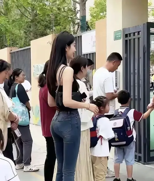公开图片
